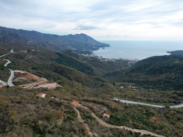 Plac sa pogledom na more u Stanišićima, Budva — fotografija 3