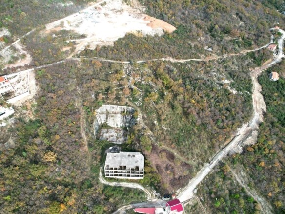 Plac sa pogledom na more u Stanišićima, Budva — fotografija 13