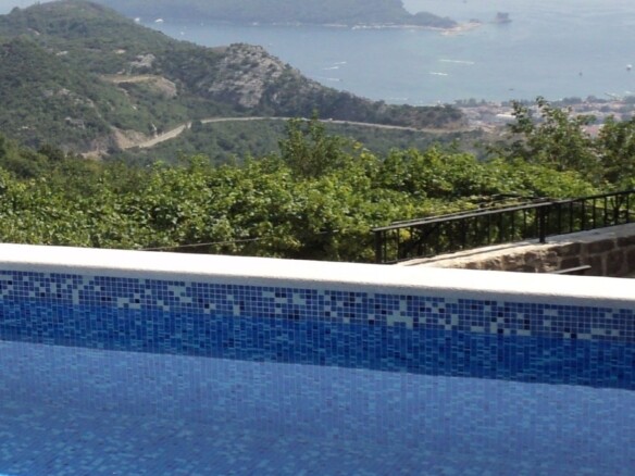 Plac sa pogledom na more u Stanišićima, Budva — fotografija 16