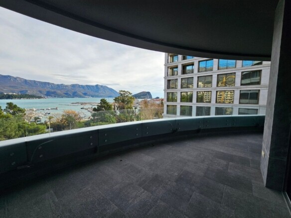 Jednosoban stan sa pogledom na more, Royal Gardens, Budva — fotografija 8