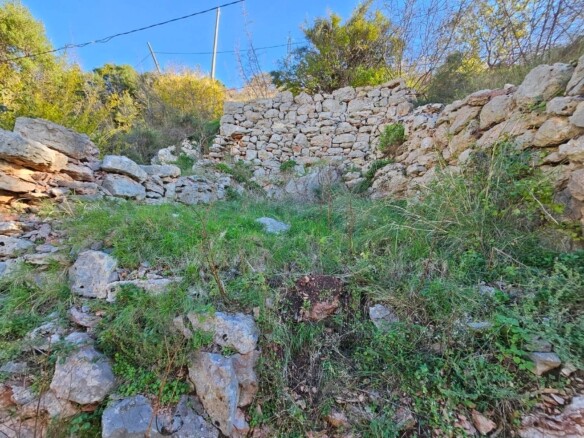 Plac sa pogledom na more u Bečićima, Budva — fotografija 18