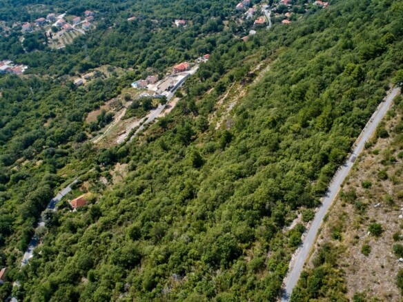 Građevinski plac u Kavaču, Kotor — fotografija 7