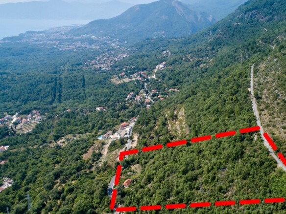 Građevinski plac u Kavaču, Kotor — fotografija 15