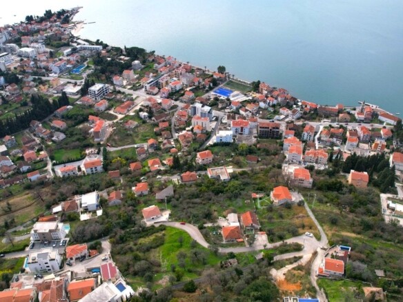 Urbanizovan plac sa pogledom na more, Donja Lastva, Tivat — fotografija 3