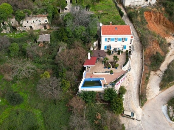 Urbanizovan plac sa pogledom na more, Donja Lastva, Tivat — fotografija 4