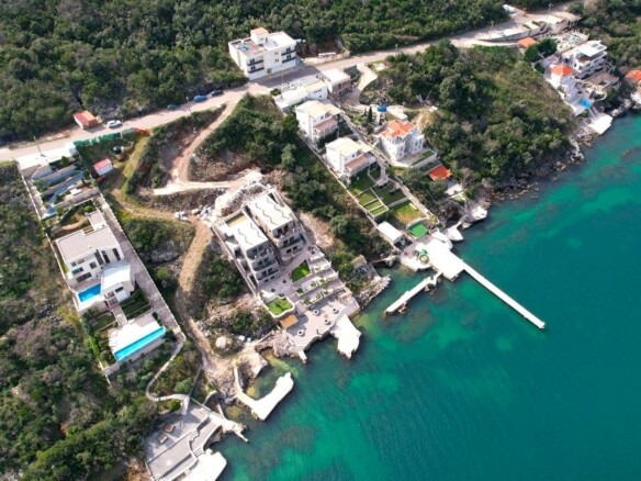 Plac sa pogledom na more u Radovićima, Tivat — fotografija 13