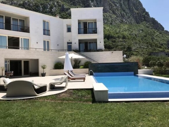 Vila Blizikuće prodaja