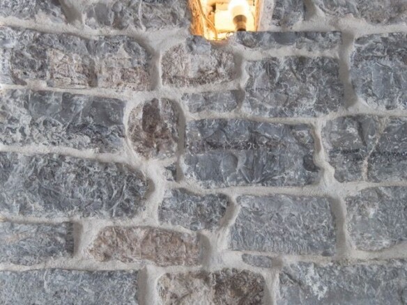 Renoviran poslovni prostor u centru Herceg Novog — fotografija 19
