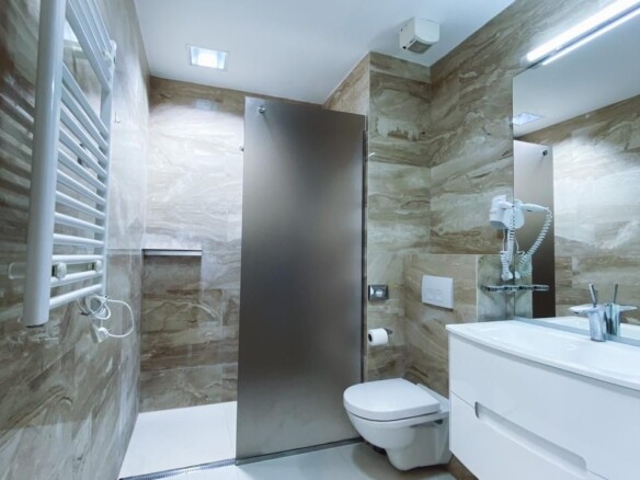 Dvosoban stan 77 m² – Budva — fotografija 20