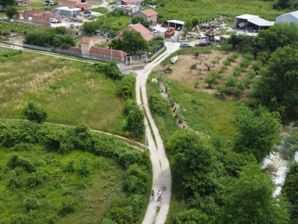 Urbanizovan plac u Lješevićima, Kotor — fotografija 2
