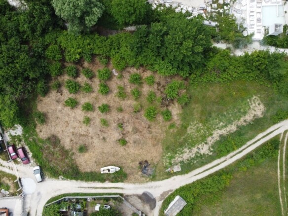 Urbanizovan plac u Lješevićima, Kotor — fotografija 4