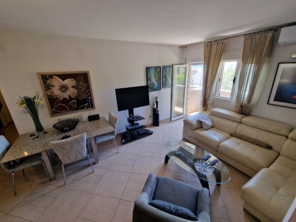 Izdavanje: Dvosoban stan 75 m² – Budva — fotografija 5