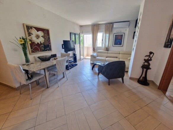 Izdavanje: Dvosoban stan 75 m² – Budva — fotografija 15