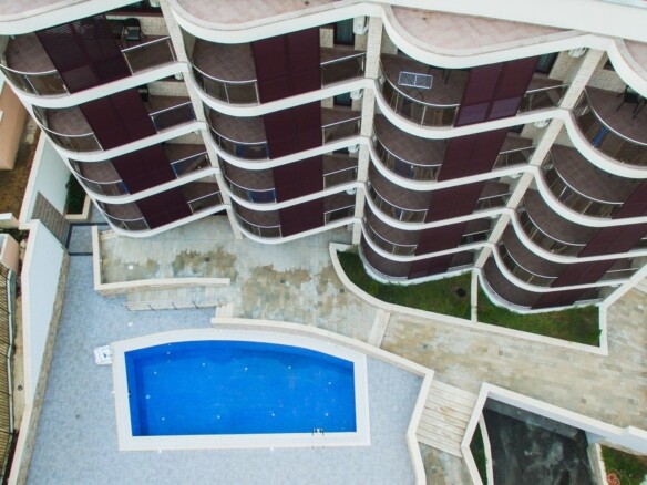 Trosoban stan sa pogledom na more, Bečići, Budva — fotografija 9