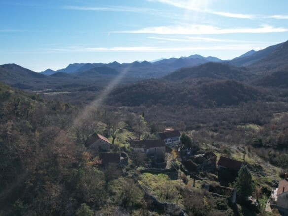 Plac 4.400 m² – Cetinje — fotografija 7