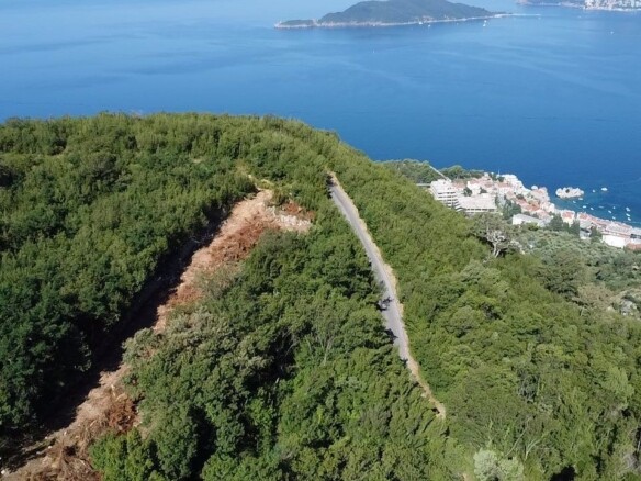 Plac sa pogledom na Budvansku rivijeru, Sveti Stefan, Budva — fotografija 6