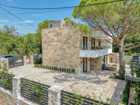 Izdavanje: Kuća 250 m² – Zagora, Kotor — fotografija 7