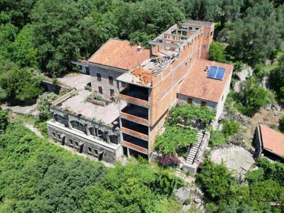 Mini zgrada sa pogledom na more u Petrovcu, Budva — fotografija 7