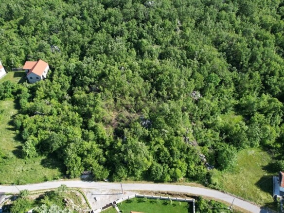 Plac 35.940 m² u mjestu Stanišići, Budva — fotografija 2