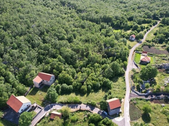Plac 35.940 m² u mjestu Stanišići, Budva — fotografija 4