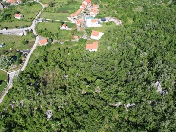 Plac 35.940 m² u mjestu Stanišići, Budva — fotografija 10