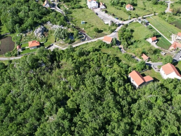 Plac 35.940 m² u mjestu Stanišići, Budva — fotografija 13