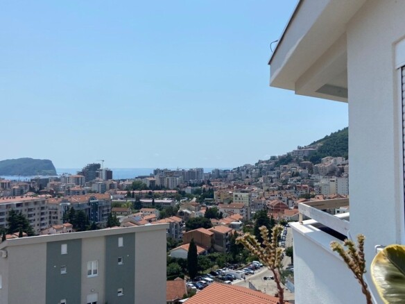 Dvosoban stan sa pogledom na more u Dubovici, Budva — fotografija 2