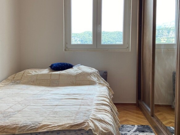 Dvosoban stan sa pogledom na more u Dubovici, Budva — fotografija 3