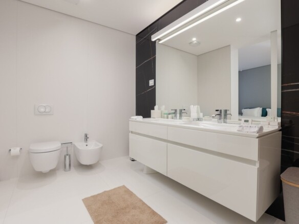 Trosoban stan 214 m² – Budva — fotografija 13