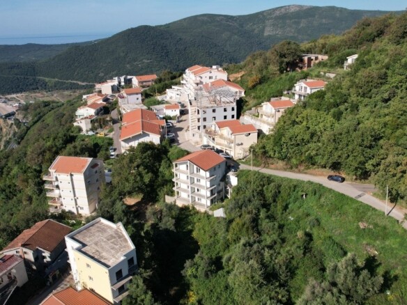 Plac sa pogledom na more u Prijevoru, Budva — fotografija 6
