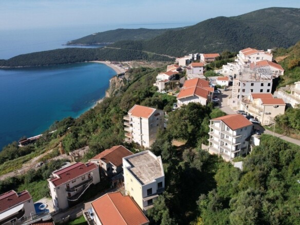 Plac sa pogledom na more u Prijevoru, Budva — fotografija 7