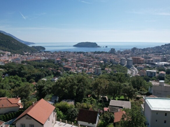 Urbanizovani plac sa pogledom na more u Maine, Budva — fotografija 3