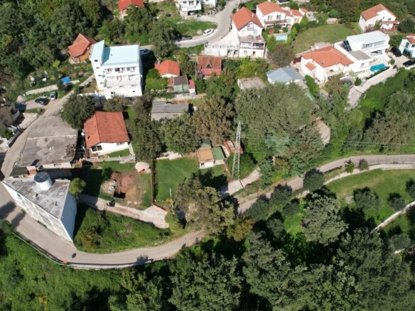 Urbanizovani plac sa pogledom na more u Maine, Budva — fotografija 6