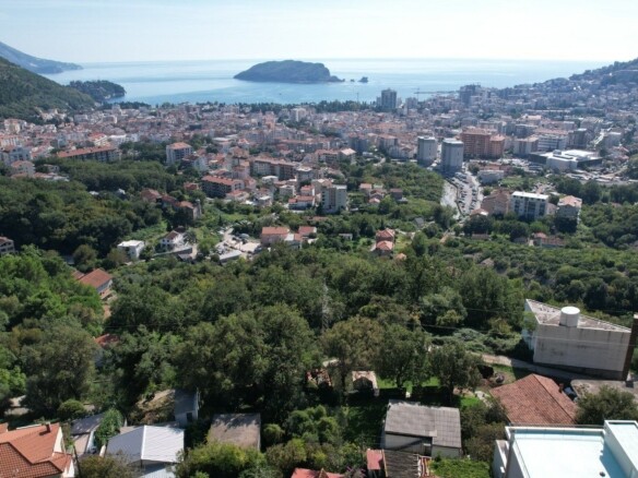 Urbanizovani plac sa pogledom na more u Maine, Budva — fotografija 13