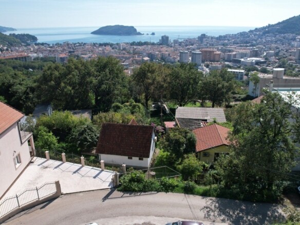 Urbanizovani plac sa pogledom na more u Maine, Budva — fotografija 14