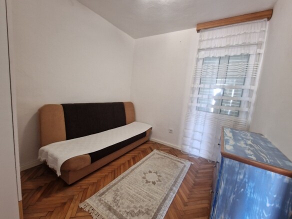Namješten dvosoban stan u Bečićima, Budva — fotografija 11