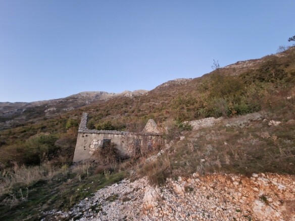 Plac 42.305 m² – Njeguši, Cetinje — fotografija 3