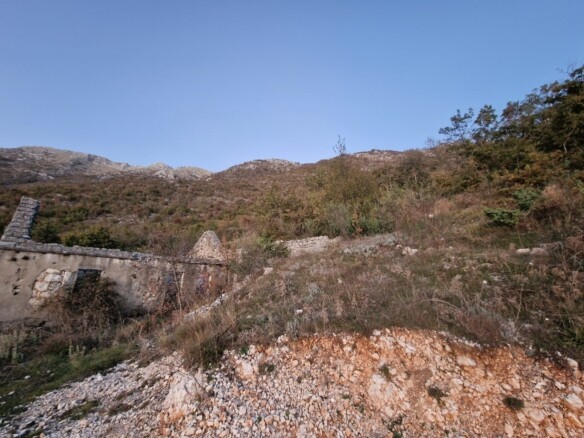 Plac 42.305 m² – Njeguši, Cetinje — fotografija 5