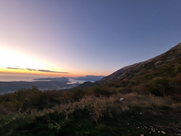 Plac 42.305 m² – Njeguši, Cetinje — fotografija 8