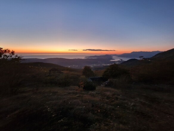Plac 42.305 m² – Njeguši, Cetinje — fotografija 12