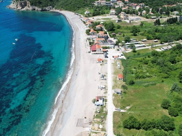 Urbanizovan plac u Buljarici, Budva — fotografija 3