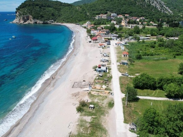 Urbanizovan plac u Buljarici, Budva — fotografija 7