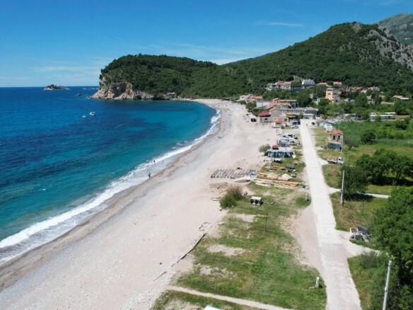 Urbanizovan plac u Buljarici, Budva — fotografija 8