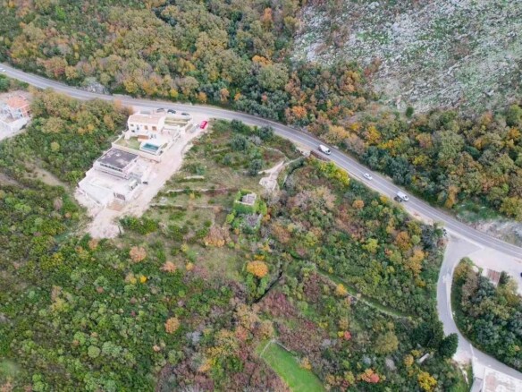 Urbanizovan plac sa pogledom na more, Reževići, Budva — fotografija 4