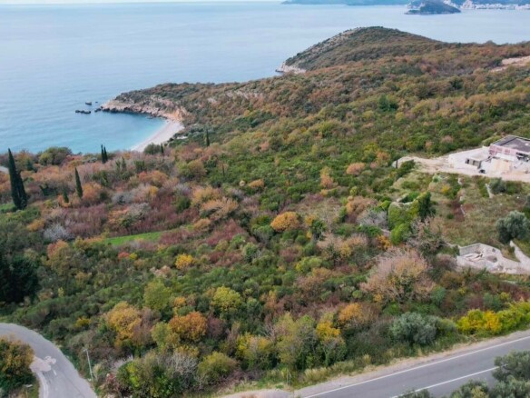 Urbanizovan plac sa pogledom na more, Reževići, Budva — fotografija 14