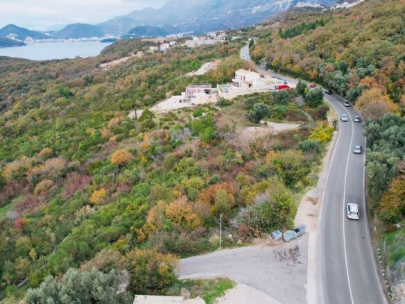 Urbanizovan plac sa pogledom na more, Reževići, Budva — fotografija 18