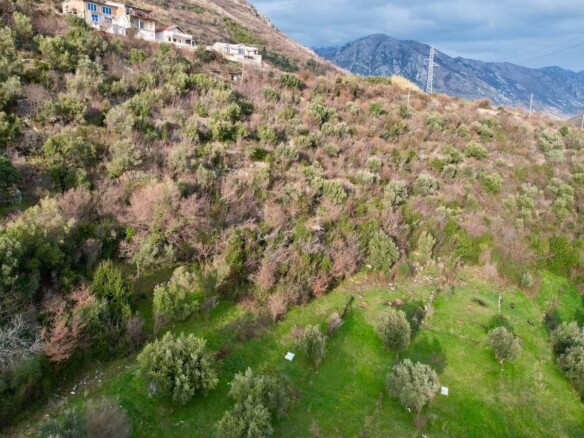 Plac sa pogledom na more u Kamenarima, Herceg Novi — fotografija 11