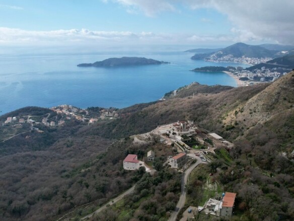 Urbanizovan plac sa pogledom na more u Kuljačama, Budva — fotografija 2
