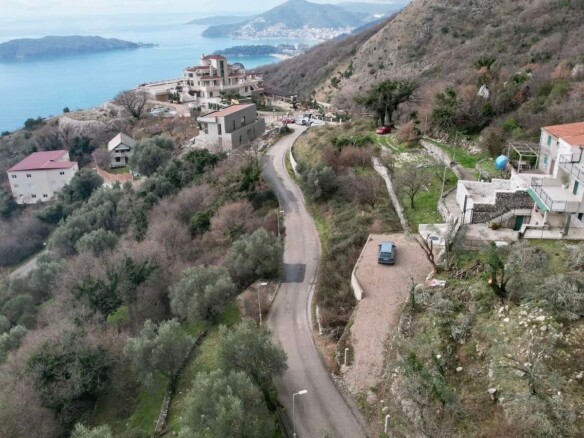 Urbanizovan plac sa pogledom na more u Kuljačama, Budva — fotografija 15