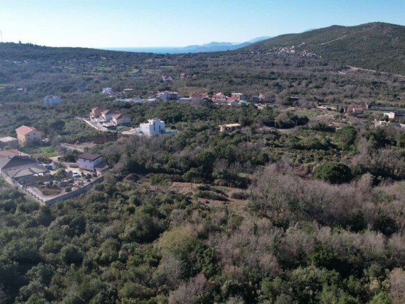 Urbanizovan plac sa pogledom na more, Krimovica, Kotor — fotografija 20